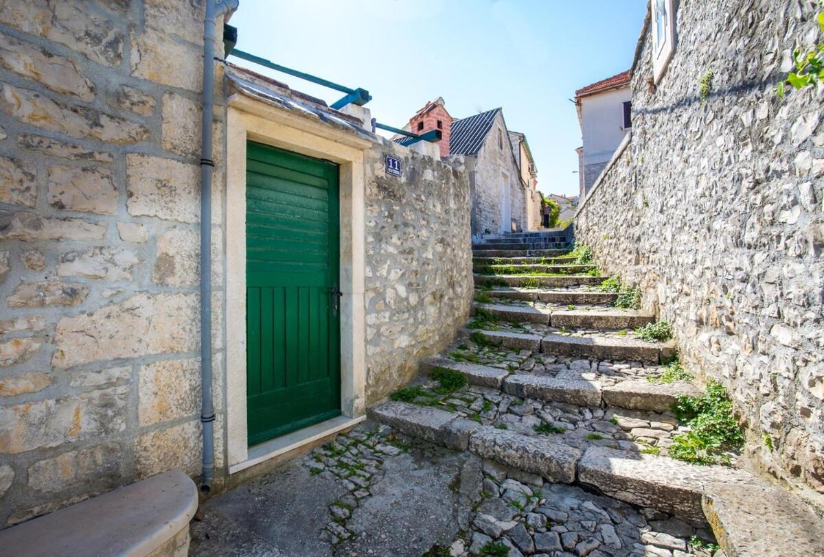 Visilo Stone House Villa Pucisca Exterior foto