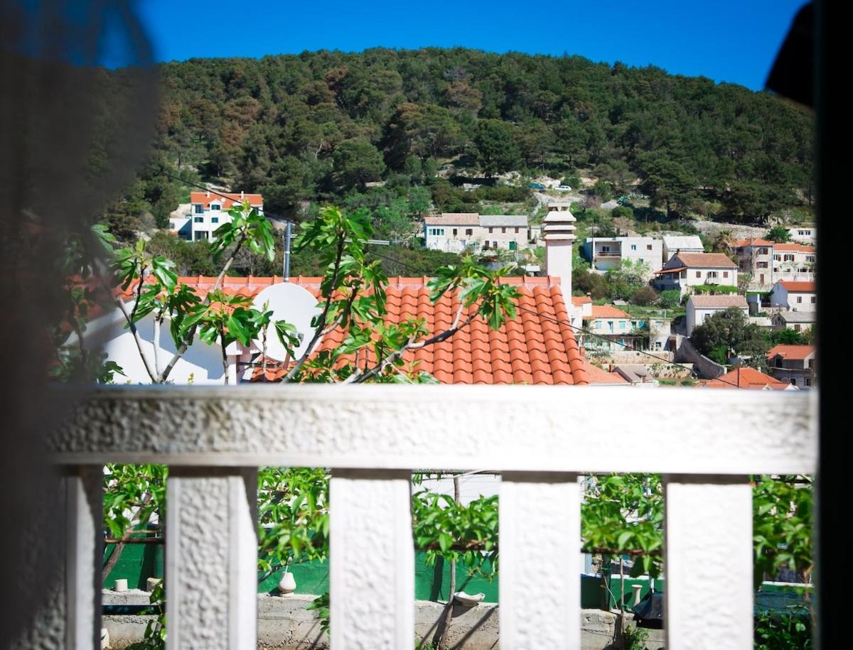 Visilo Stone House Villa Pucisca Exterior foto